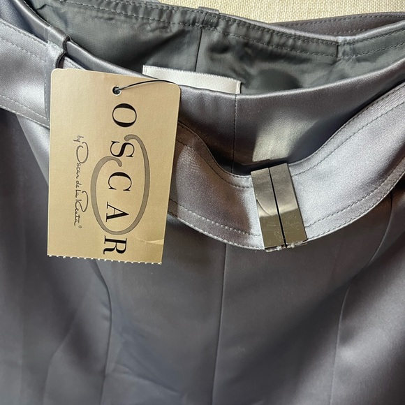 OSCAR DE LA RENTA SILVER INVERTED FLAT PLEAT SATIN SKIRT NEW WITH TAGS - Picture 2 of 14